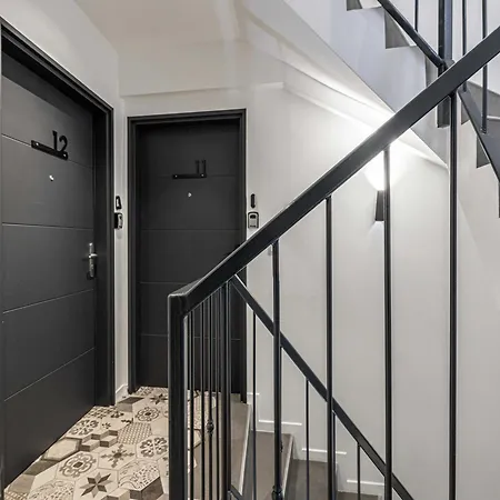 Apartment Bright Duplex - Center *